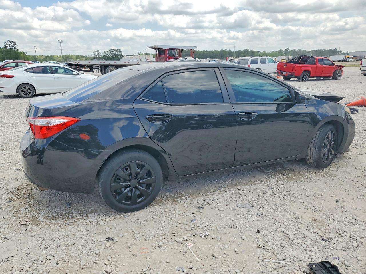 2015 Toyota Corolla Le - Фото 3