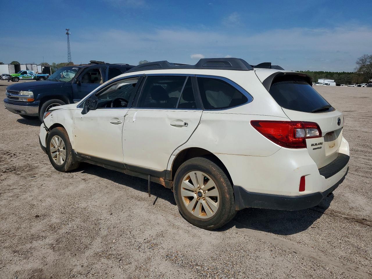 2016 Subaru Outback 2.5I Premium - Фото 2