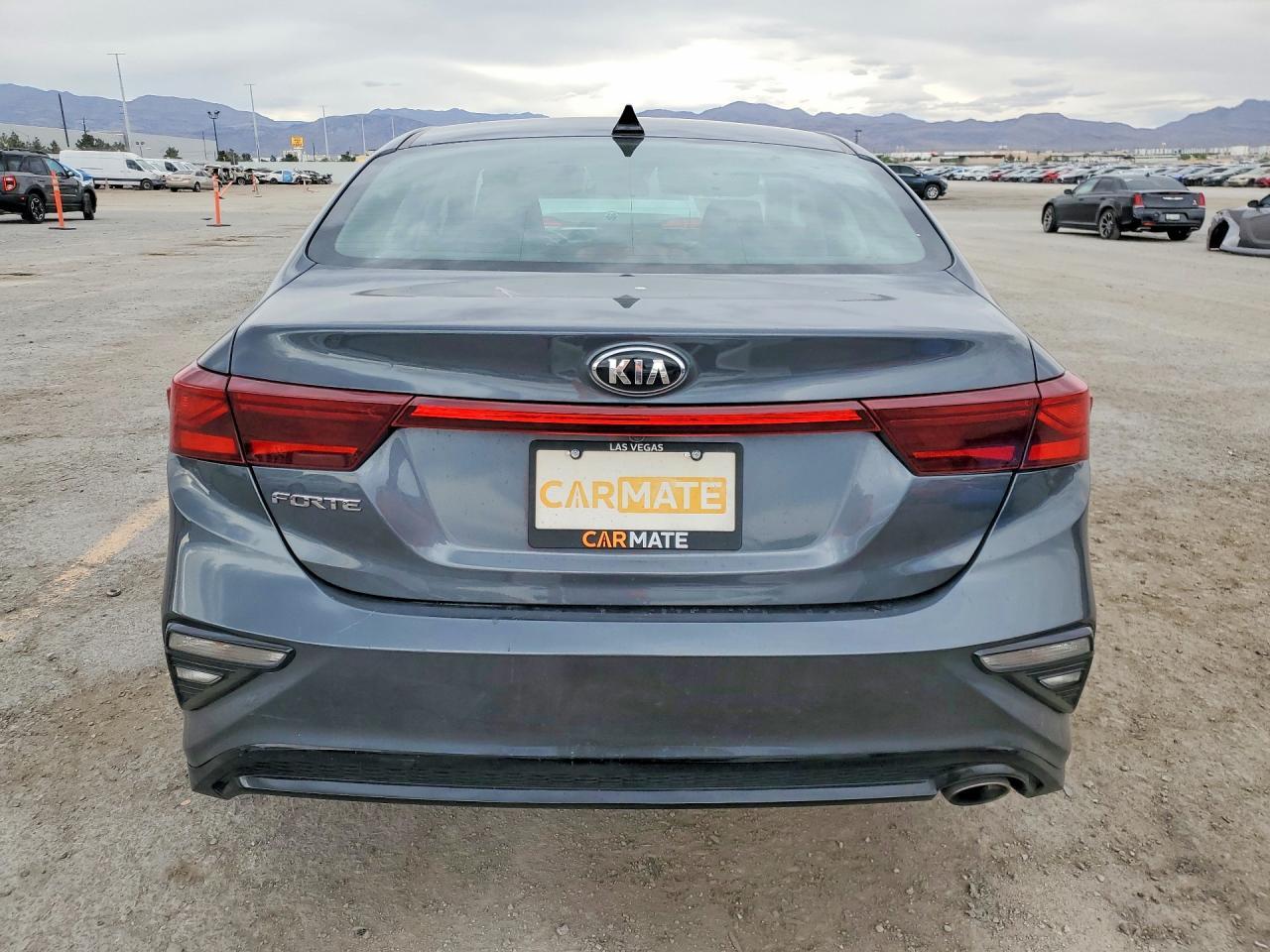 2021 Kia Forte Lxs - Image 6