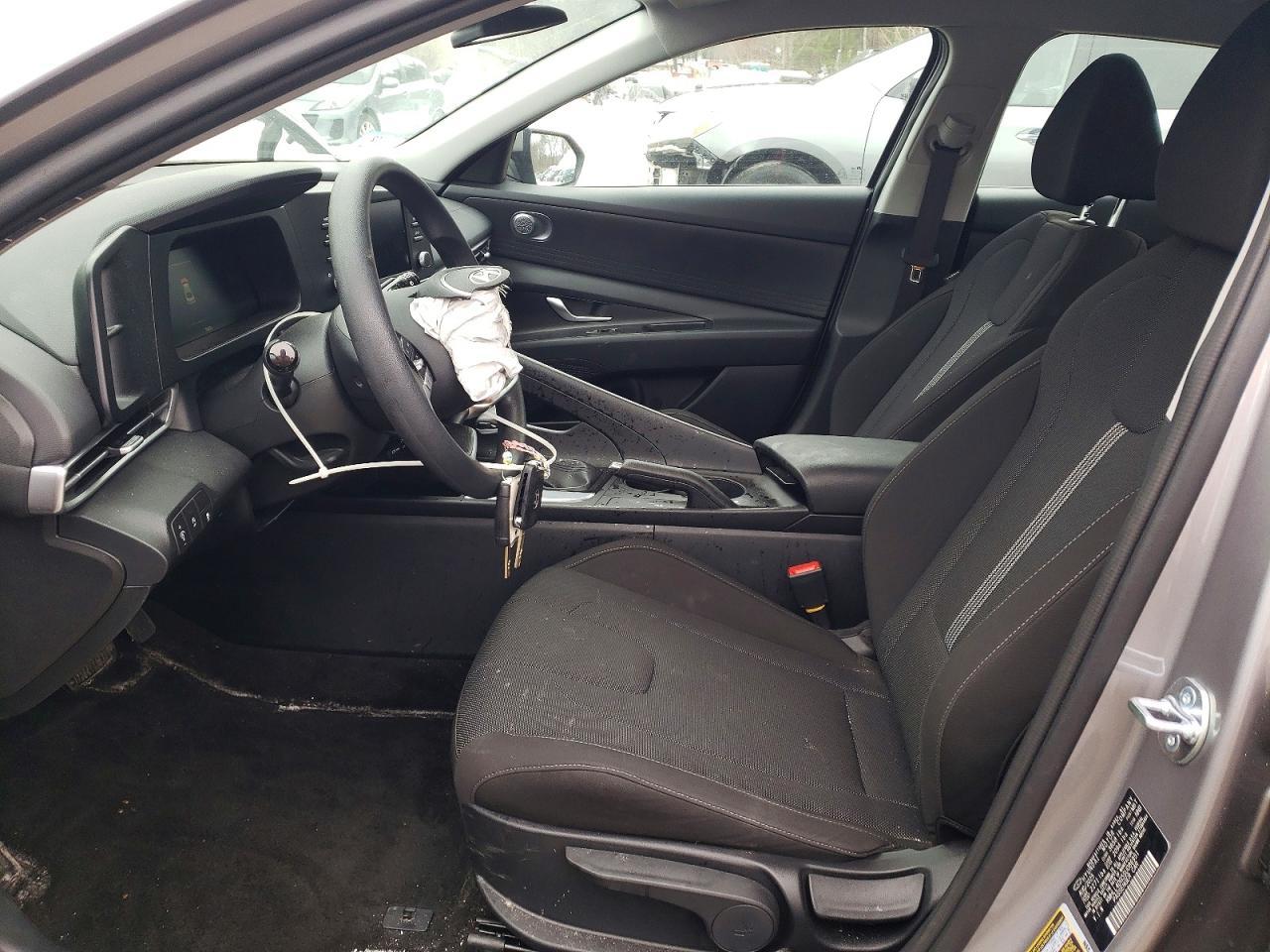 2025 Hyundai Elantra Se - Фото 7