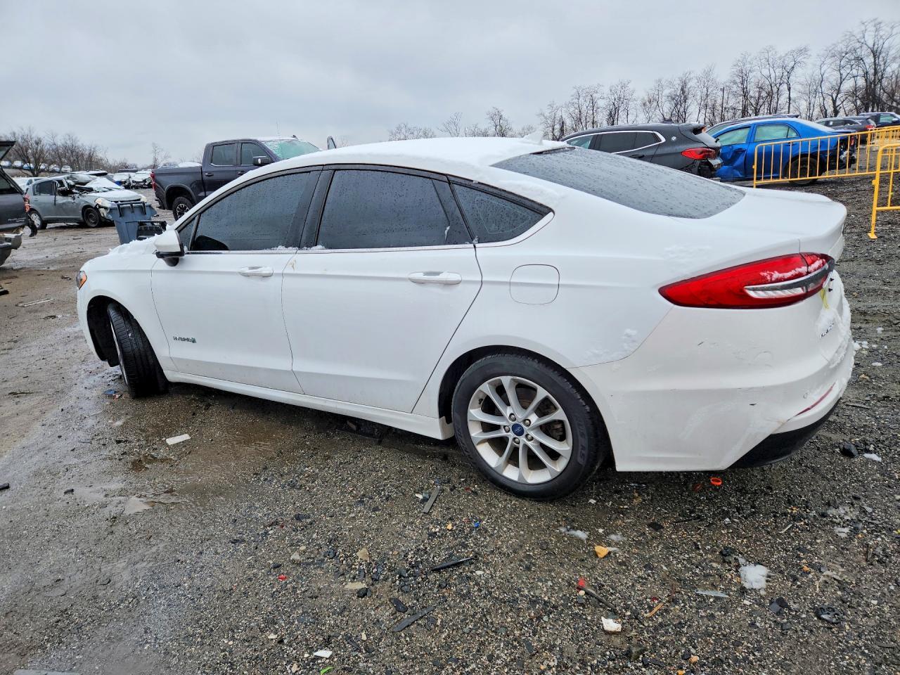 2019 Ford Fusion Se - Image 2