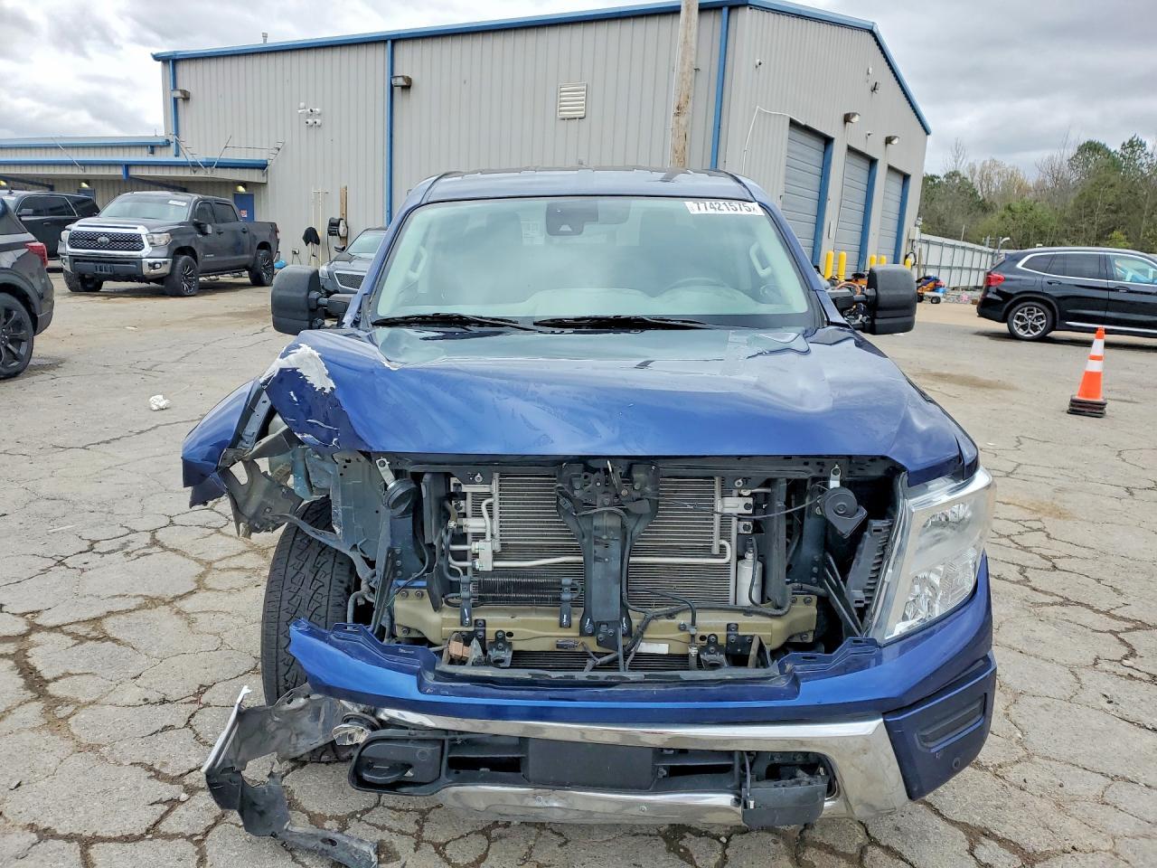 2023 Nissan Titan Sv - Фото 5