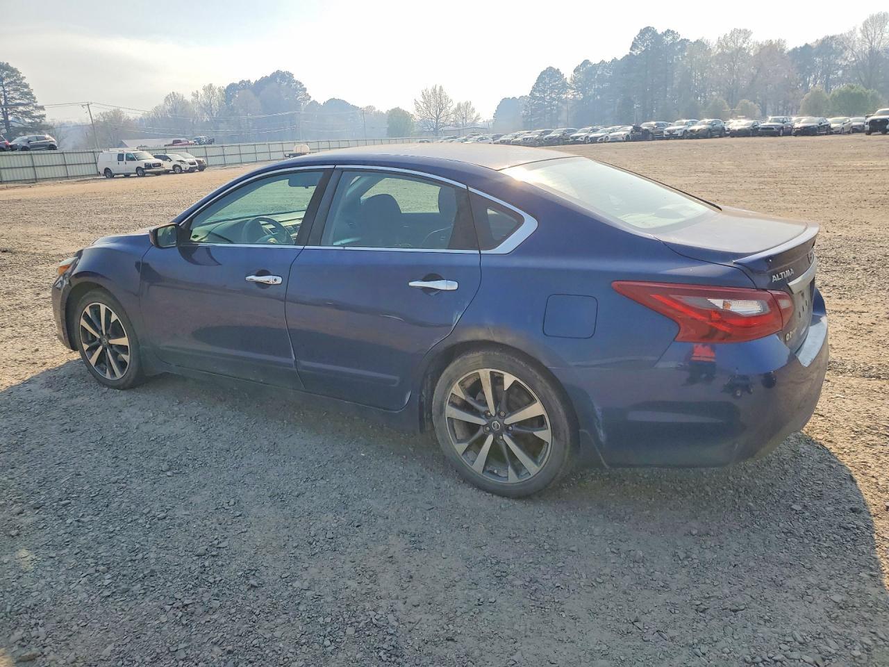 2017 Nissan Altima 2.5 Sr - Фото 2