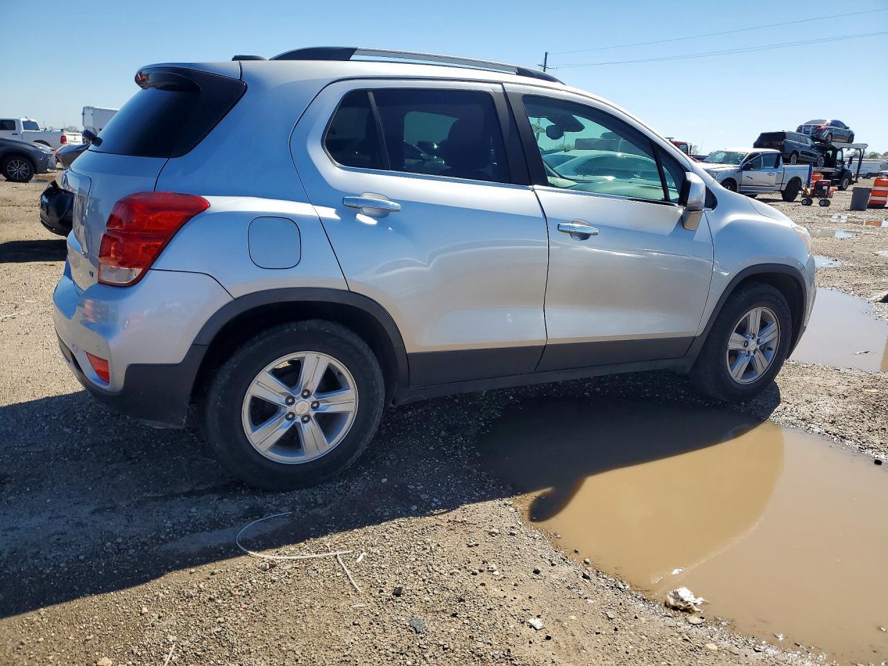 2020 Chevrolet Trax 1Lt - Image 3