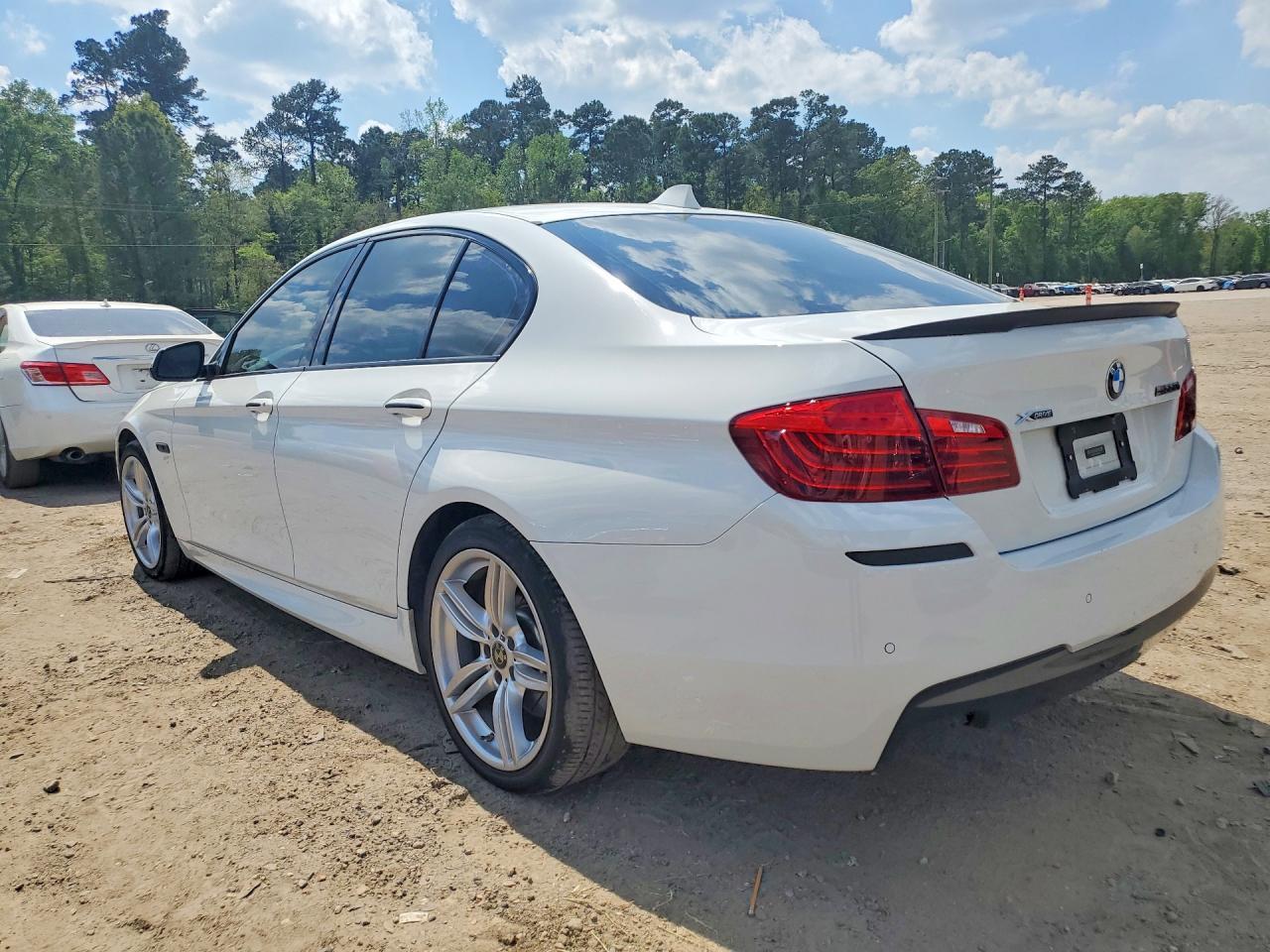 2014 BMW 550 Xi - Image 2