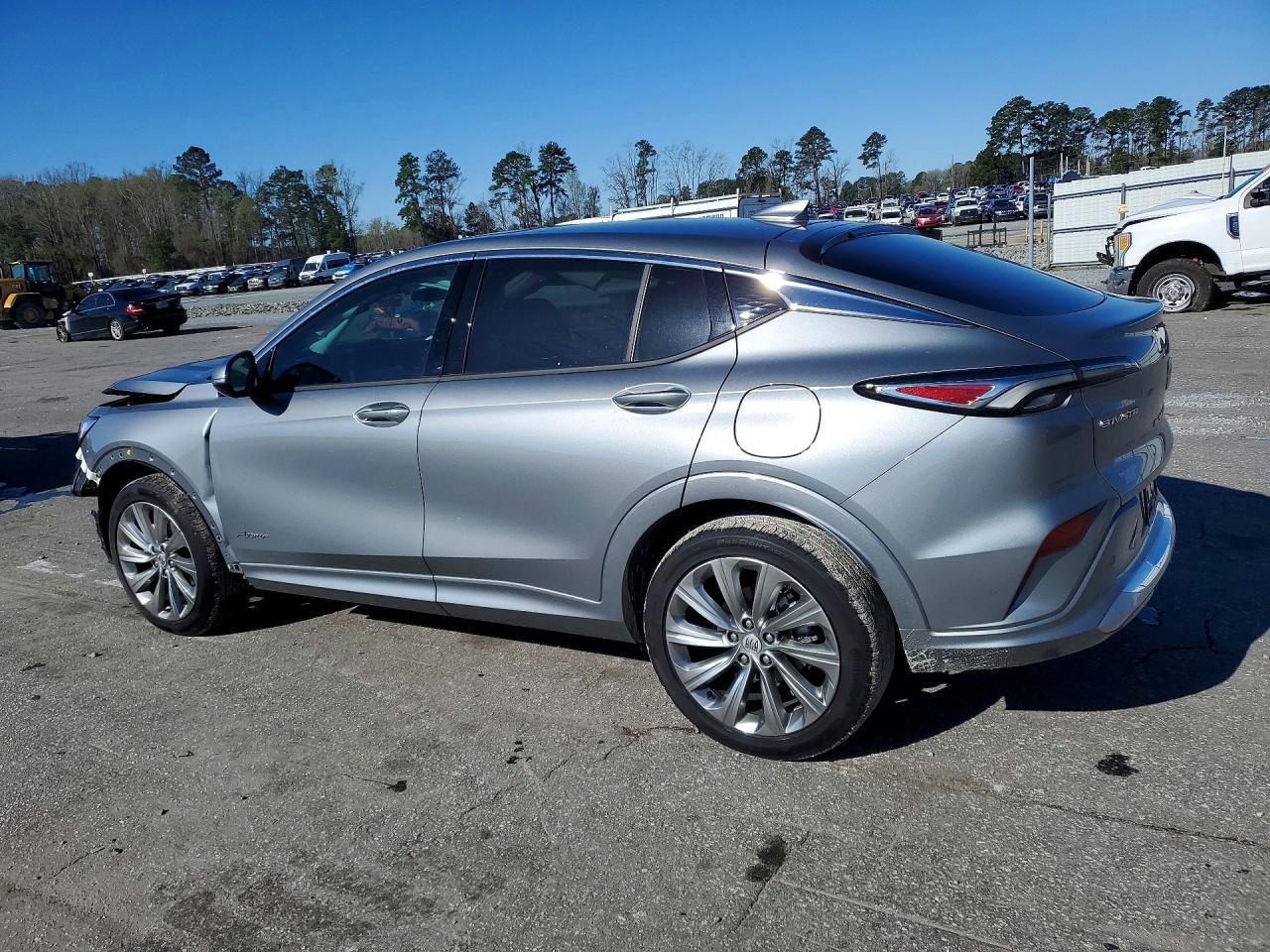 2025 Buick Envista Avenir - Image 2
