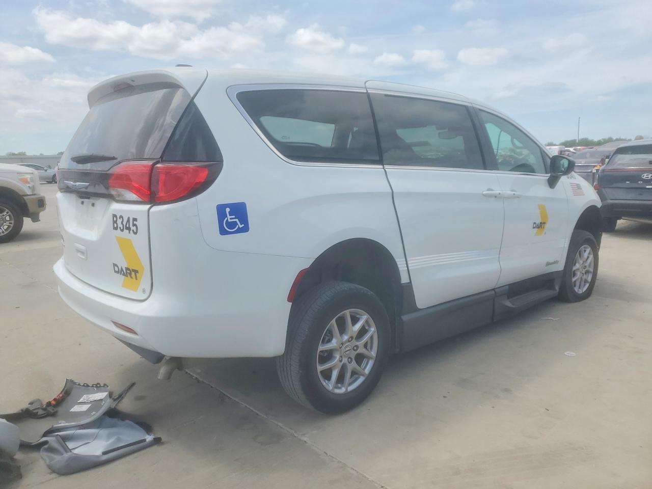 2024 Chrysler Gr Voyager - Image 3