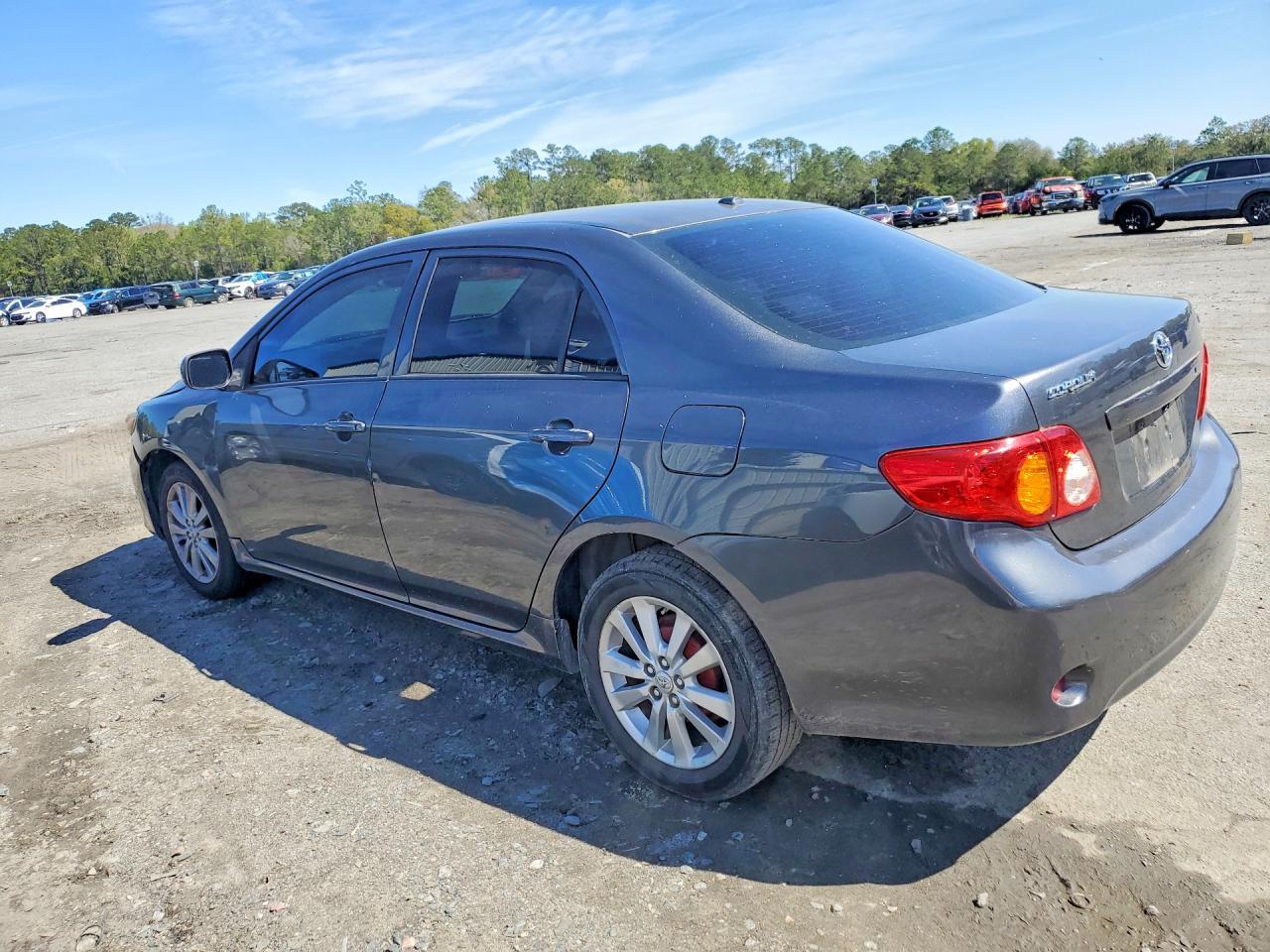 2009 Toyota Corolla Le - Image 2