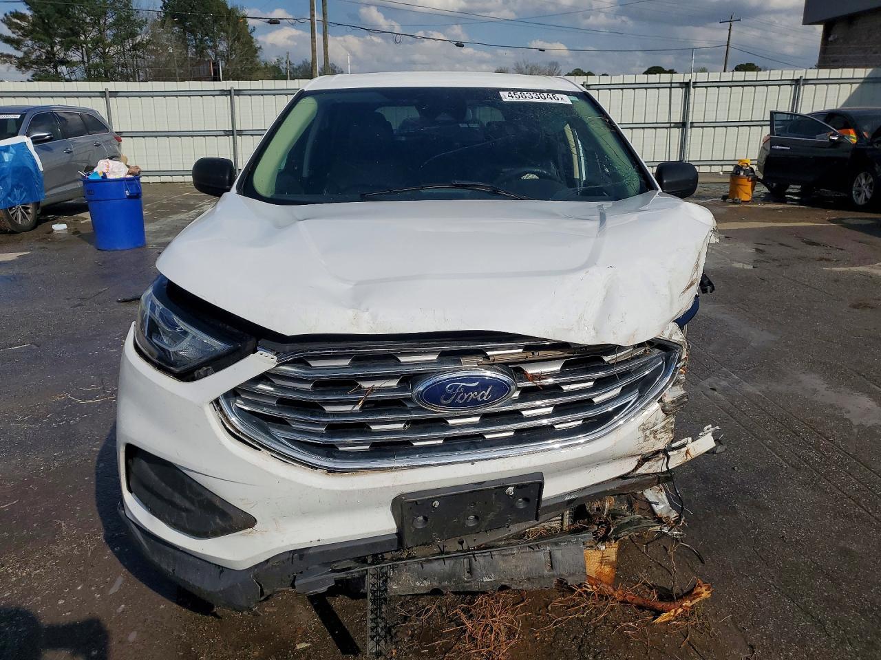 2022 Ford Edge Se - Фото 5