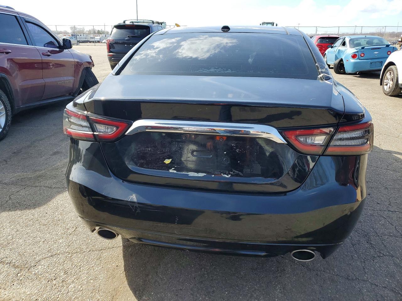 2017 Nissan Maxima Platinum - Image 6