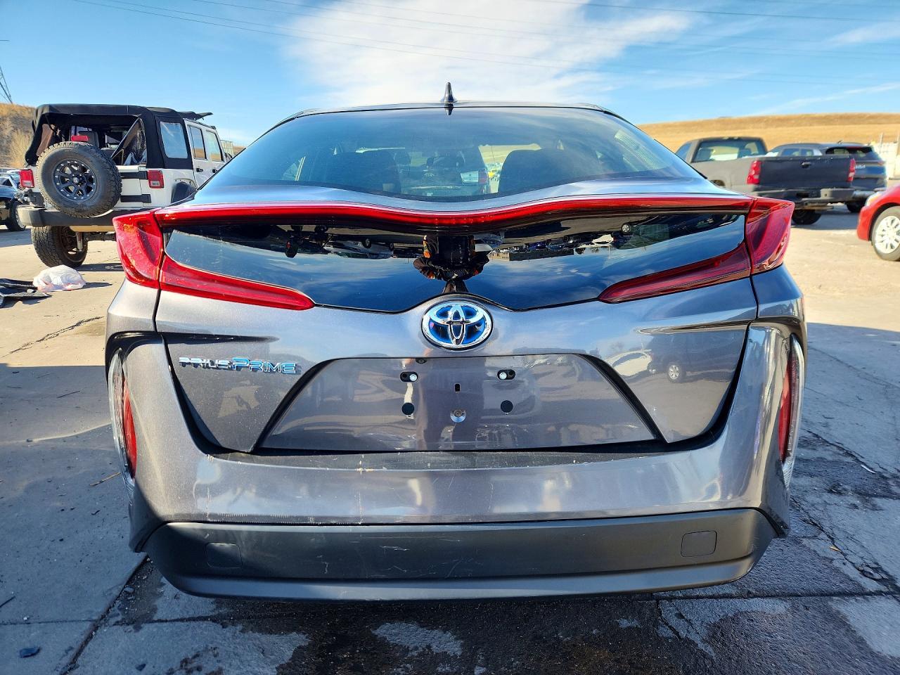 2017 Toyota Prius Prime Plus - Image 6