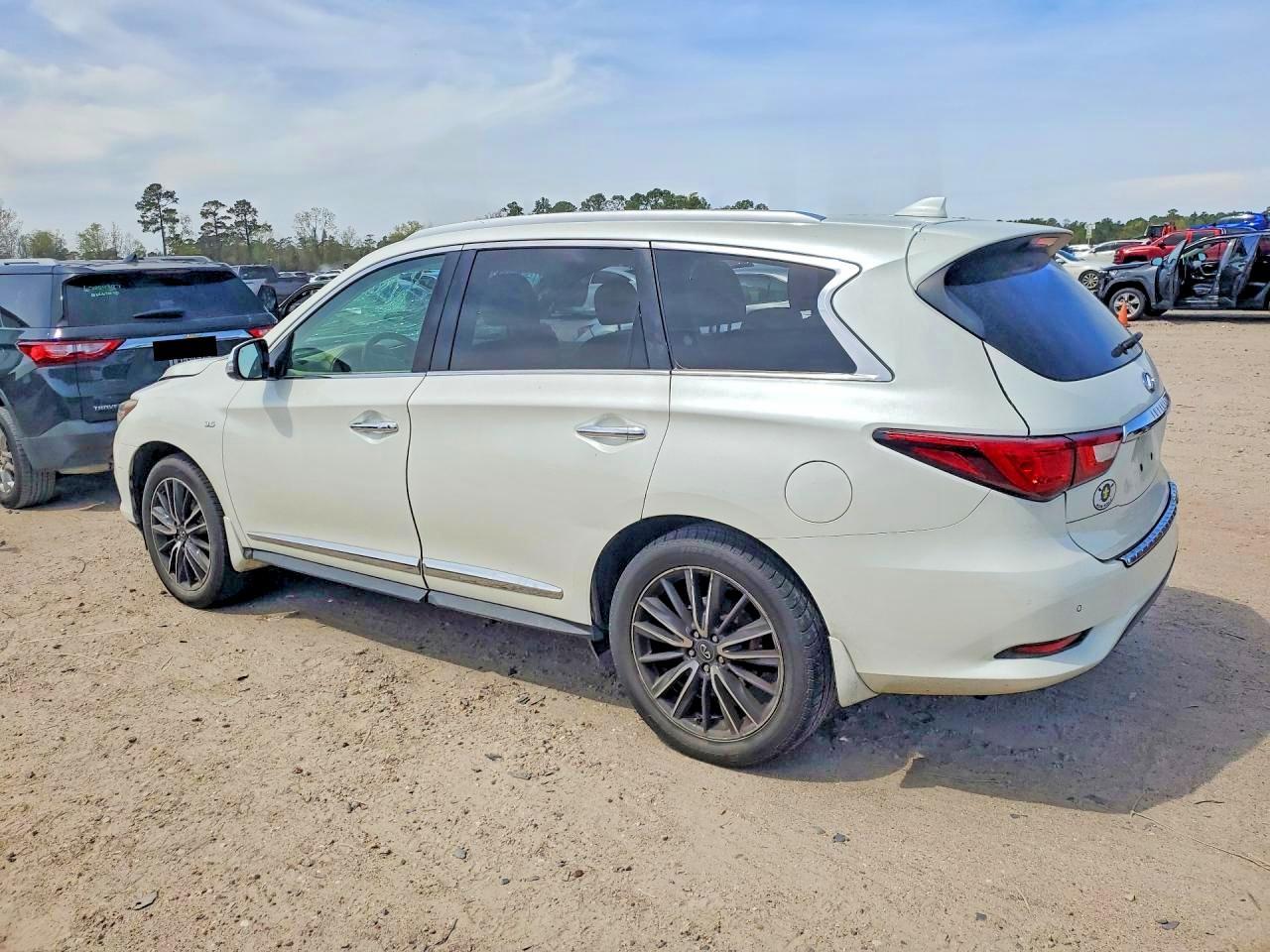 2017 Infiniti Qx60 Base - Фото 2