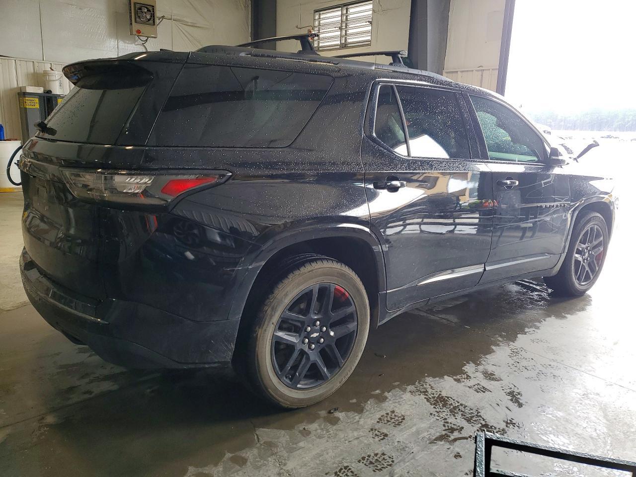2018 Chevrolet Traverse Premier - Image 3