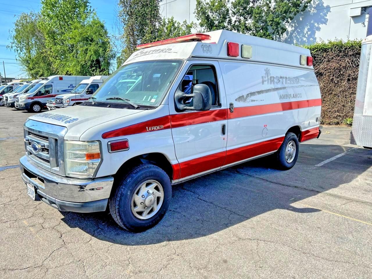 2013 Ford Econoline White - Ambulance - Фото 2