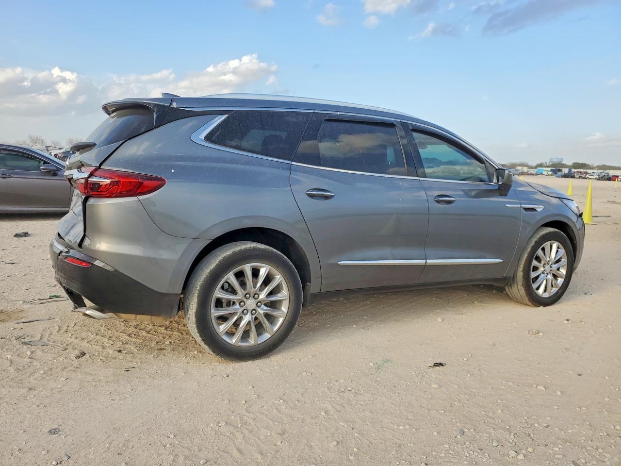 2019 Buick Enclave Essence - Фото 3