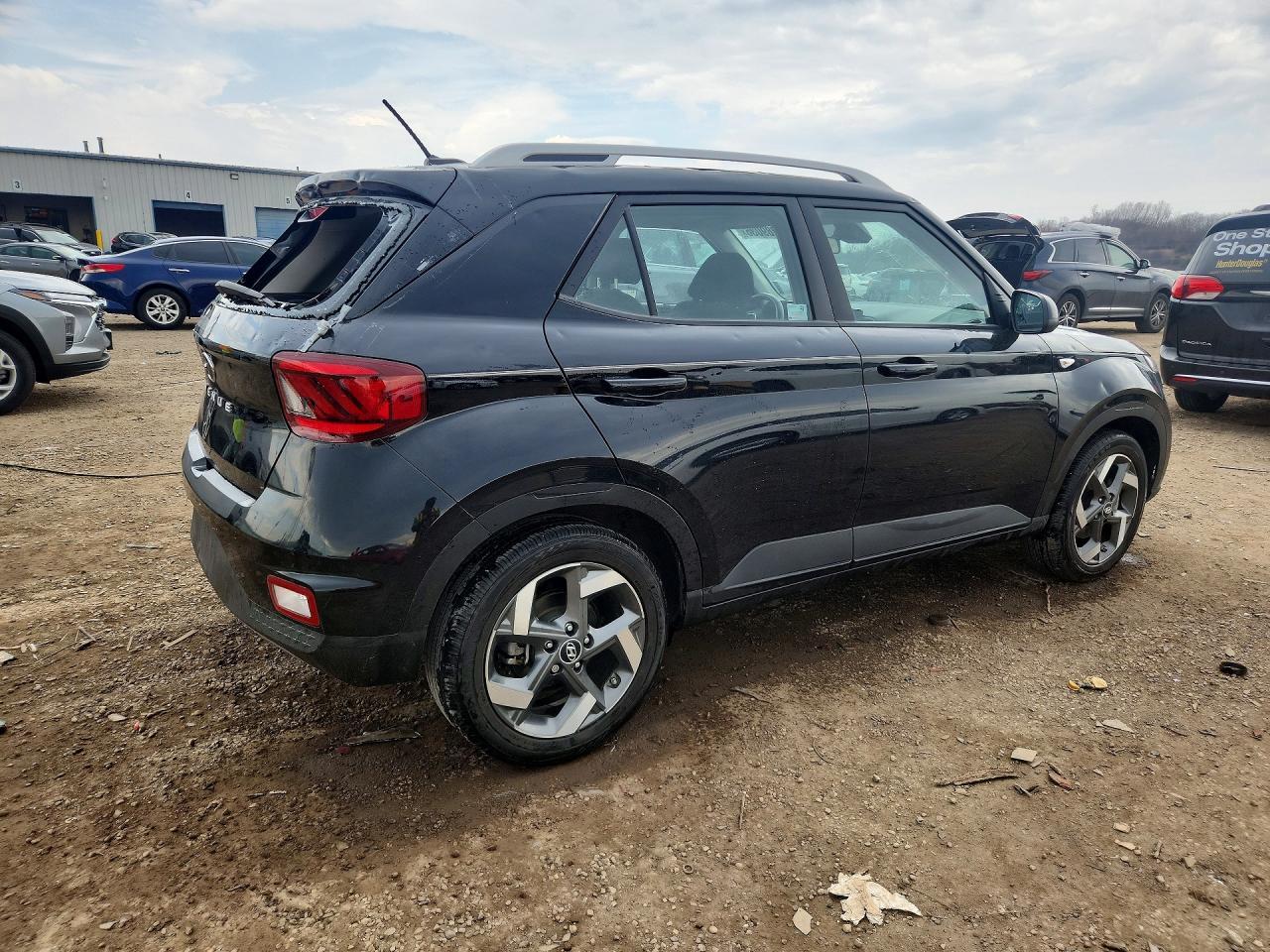 2024 Hyundai Venue Sel - Фото 3