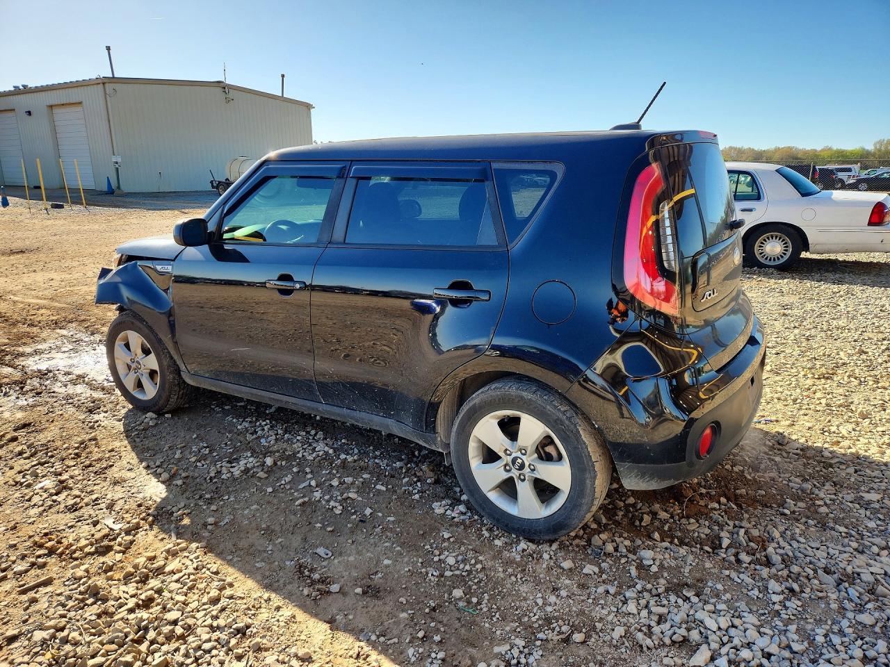 2017 Kia Soul Base - Image 2