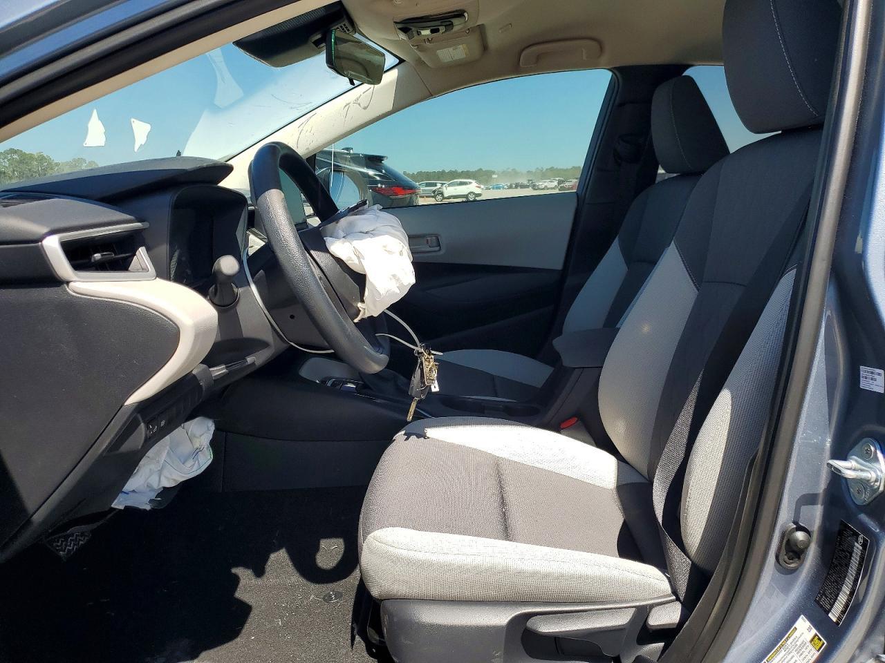 2025 Toyota Corolla Le - Фото 7