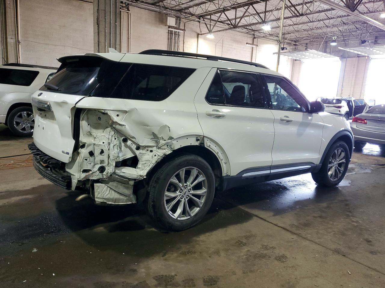 2020 Ford Explorer Xlt - Image 3