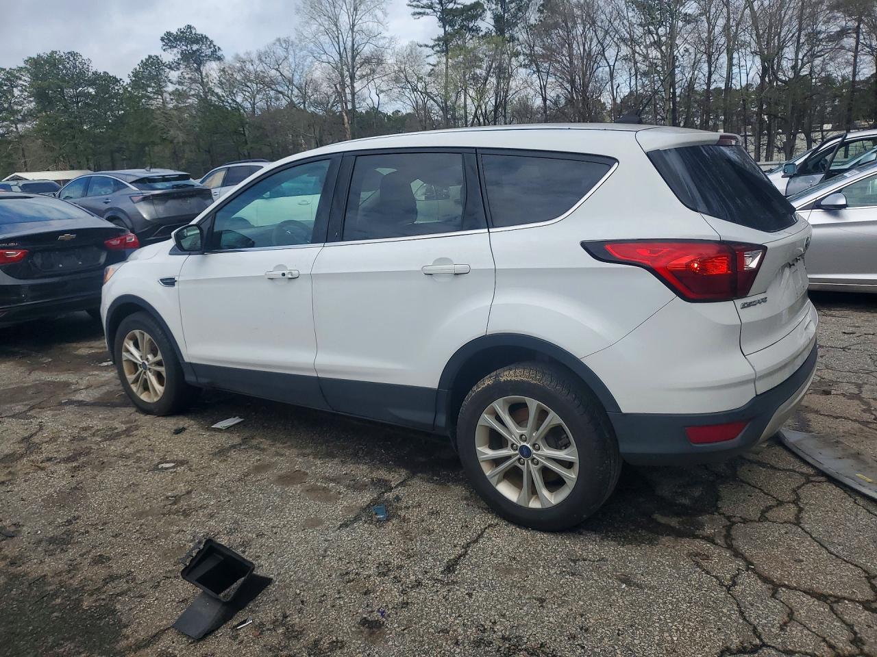 2019 Ford Escape Se - Image 2