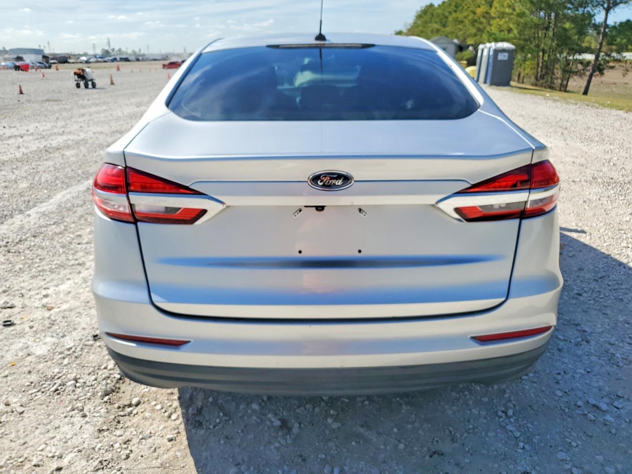 2016 Ford Fusion - Фото 6