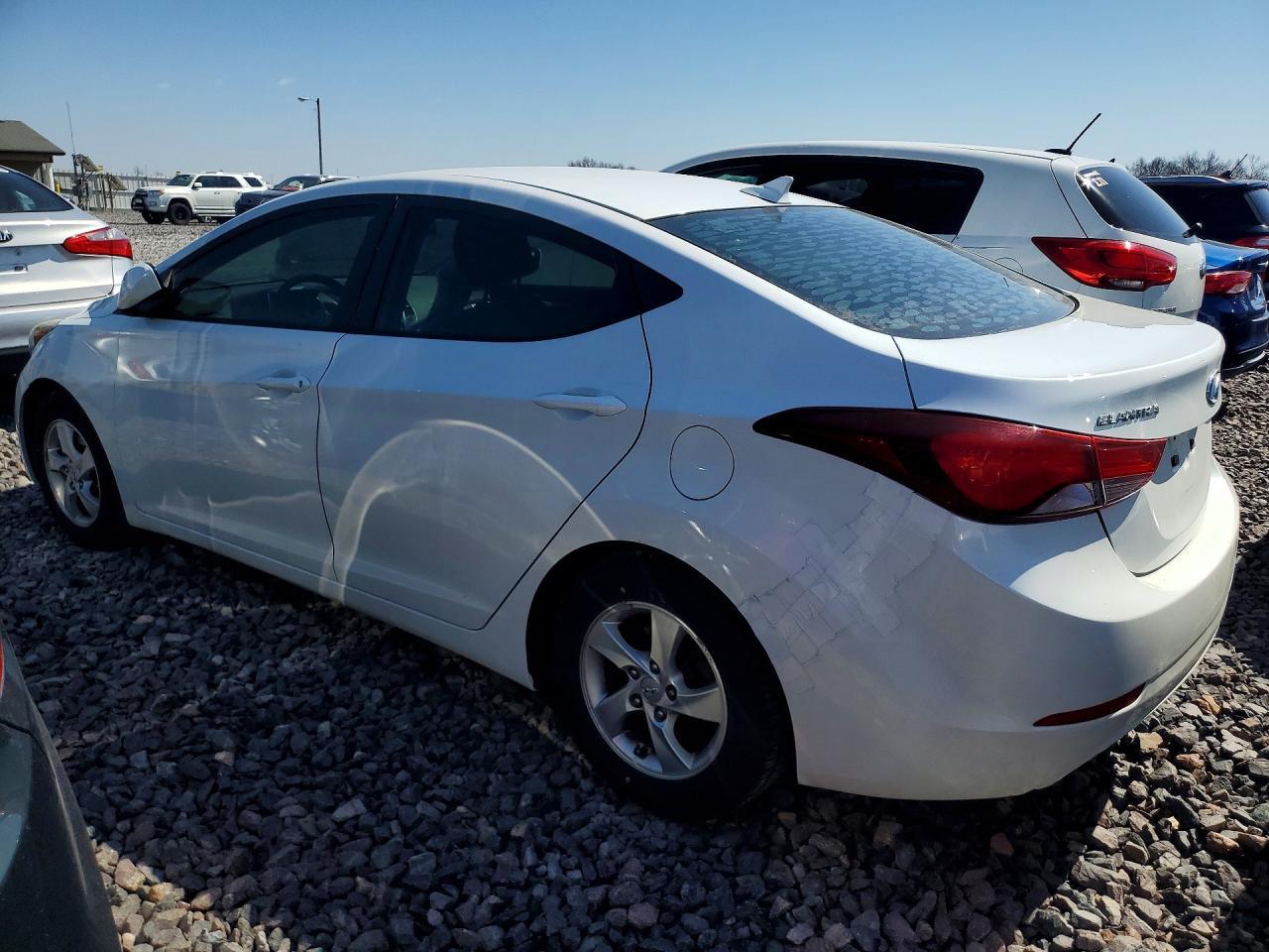 2015 Hyundai Elantra Se - Image 2