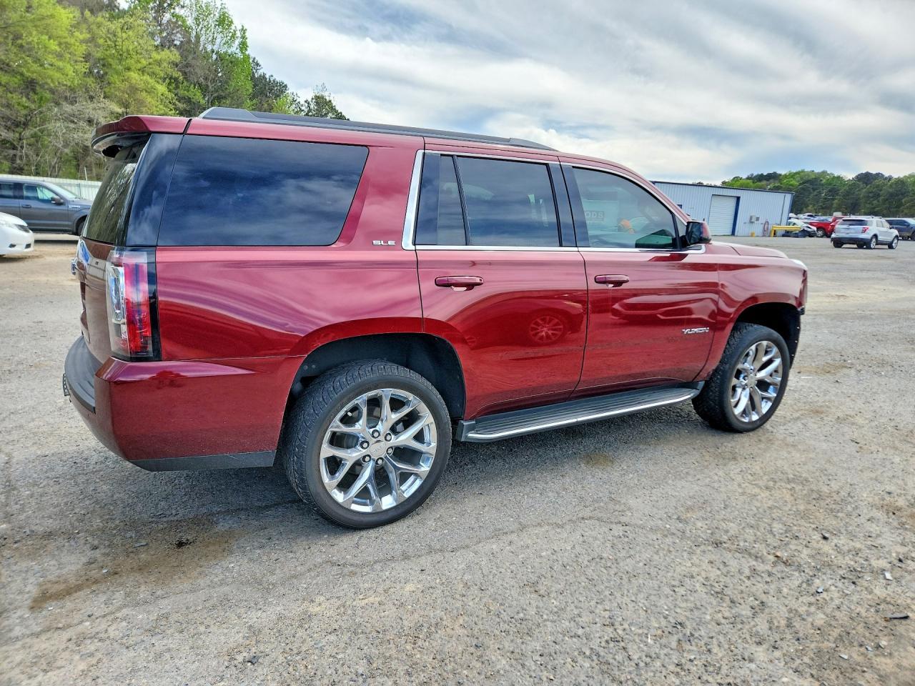 2020 GMC Yukon Sle - Фото 3