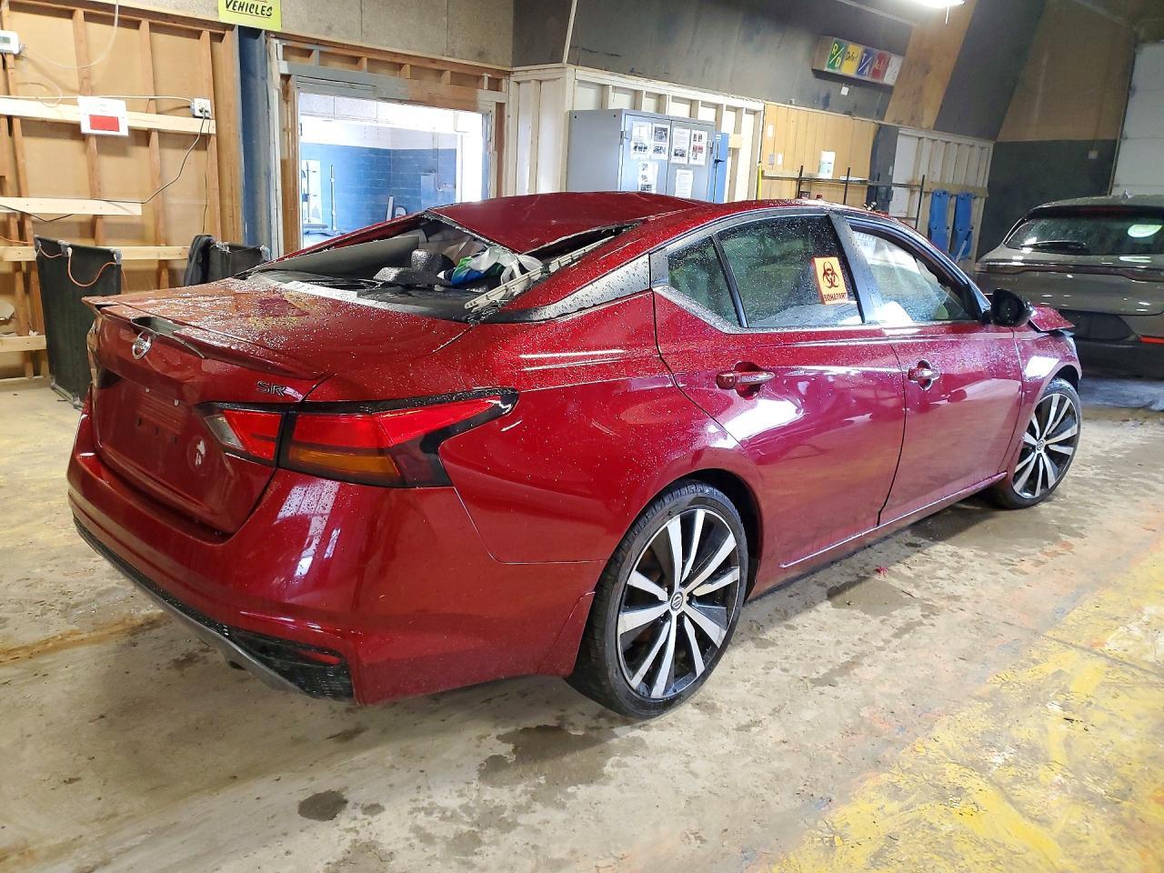 2020 Nissan Altima 2.5 Sr - Фото 3