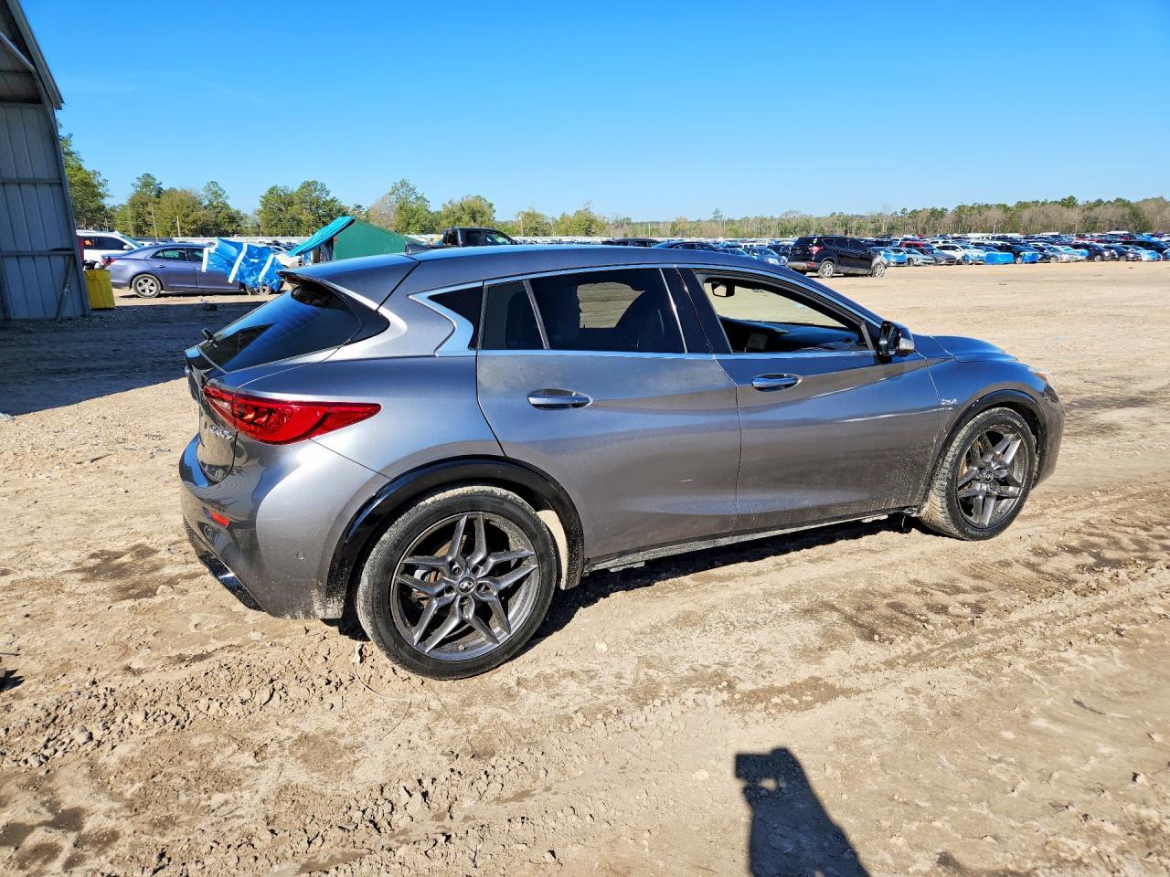 2017 Infiniti Qx30 Sport - Image 3