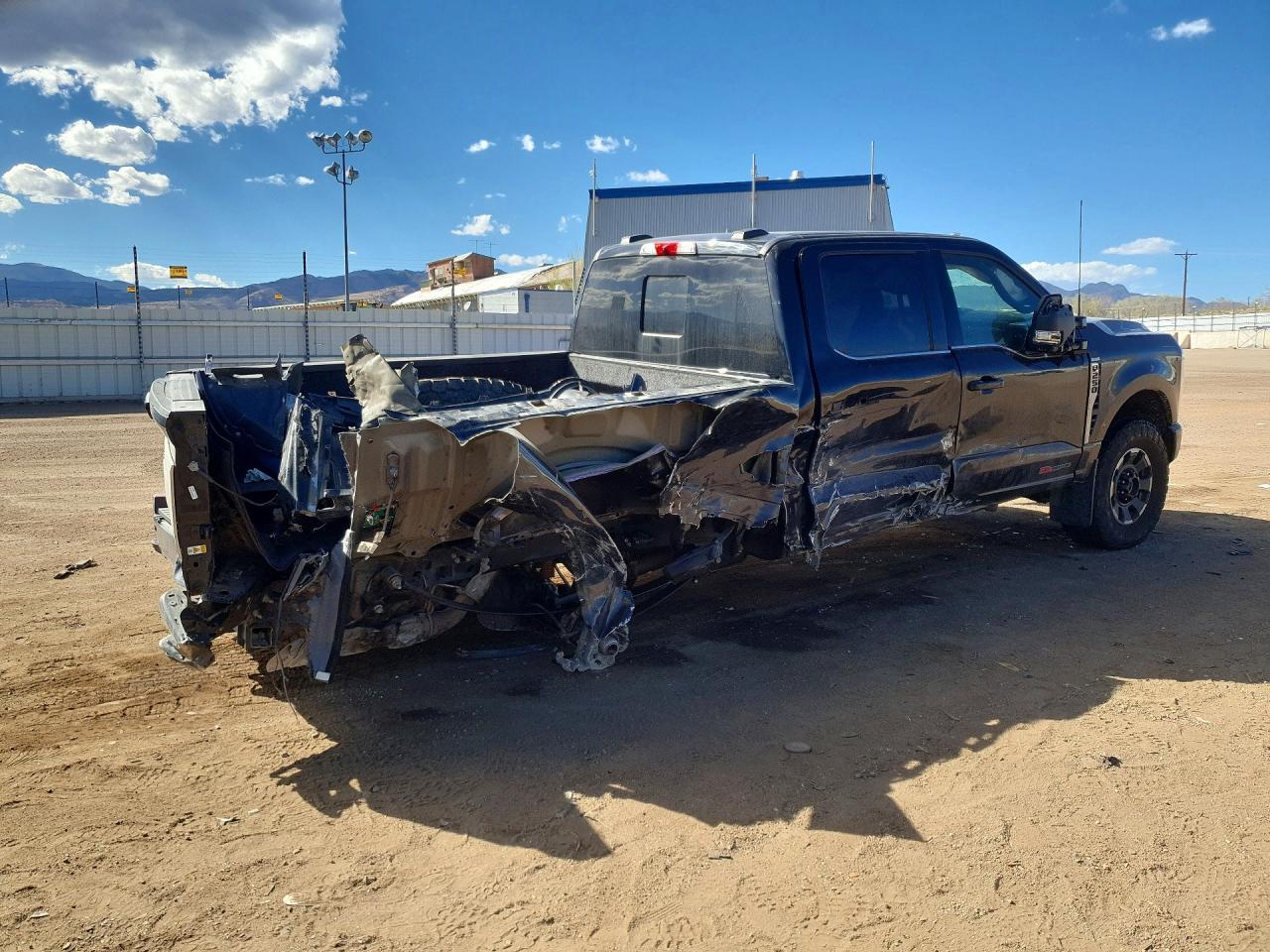 2024 Ford F250 Super Duty - Image 3