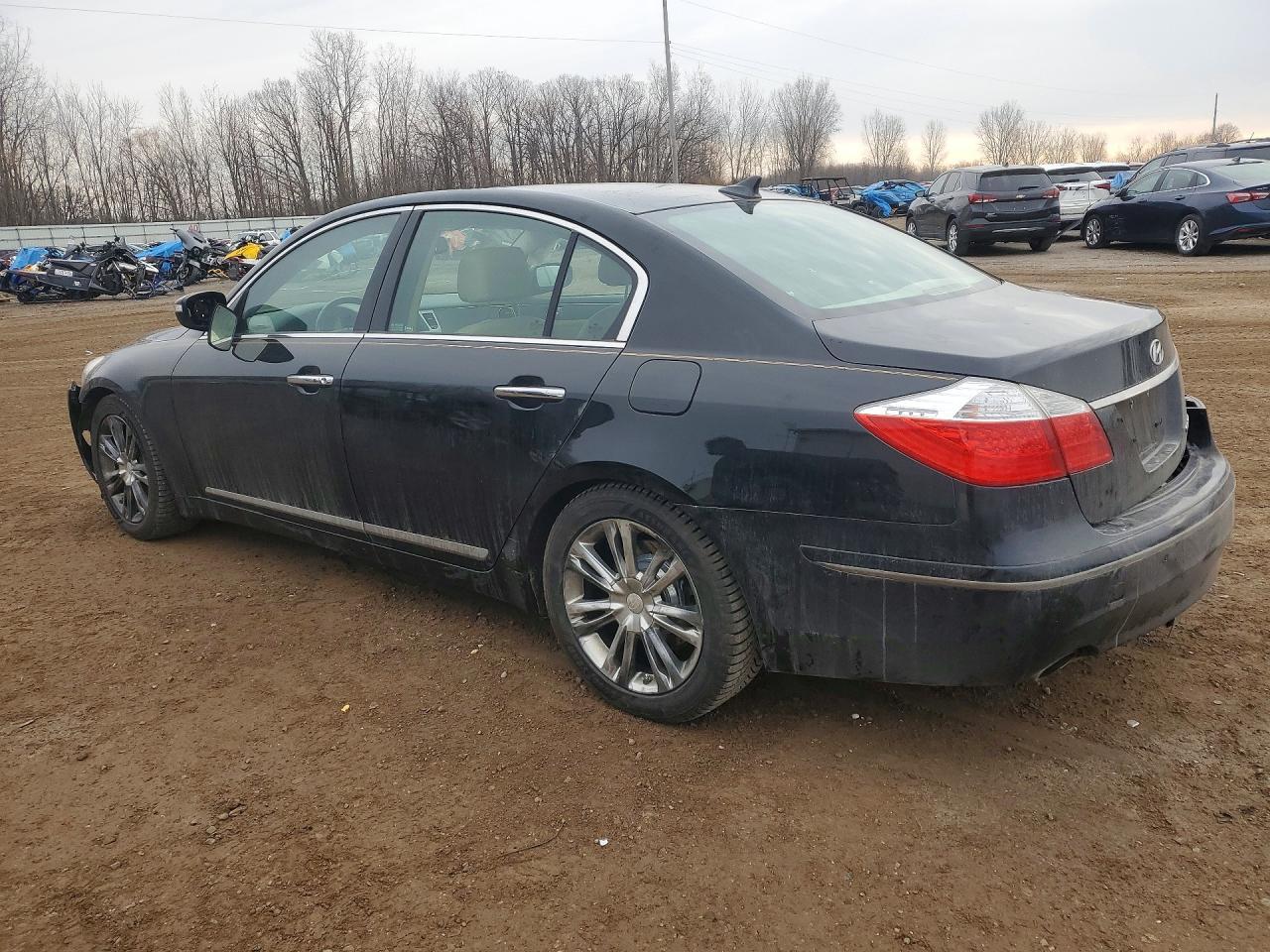 2011 Hyundai Genesis 4.6L V8 - Фото 2