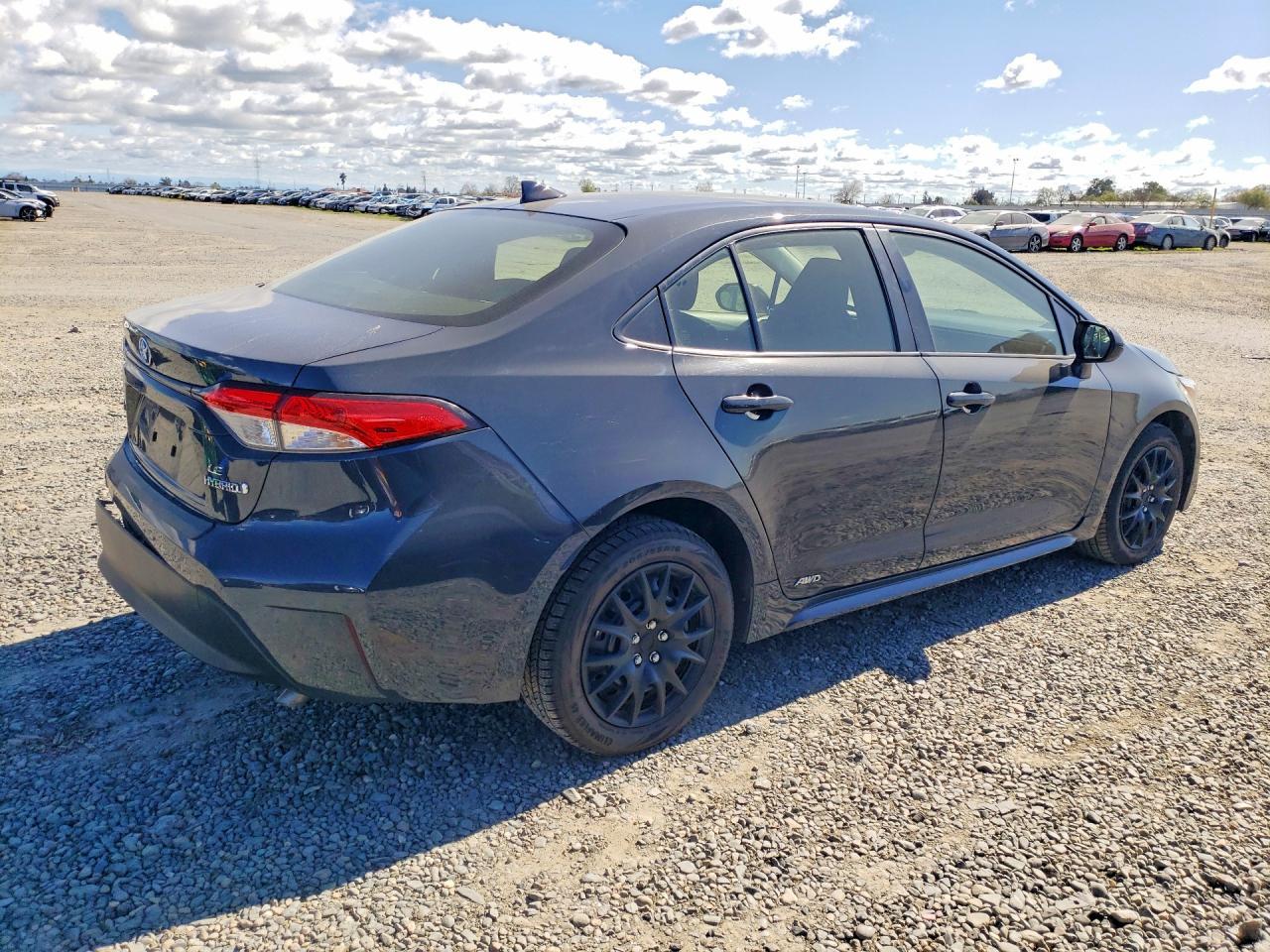 2023 Toyota Corolla Hybrid Le - Фото 3