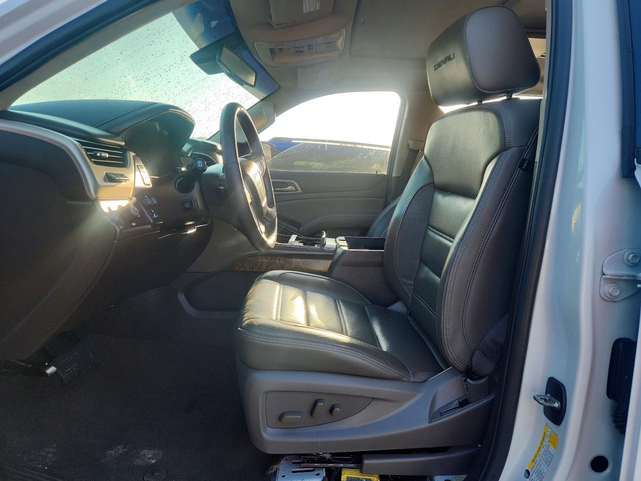 2020 GMC Yukon Denali - Image 7