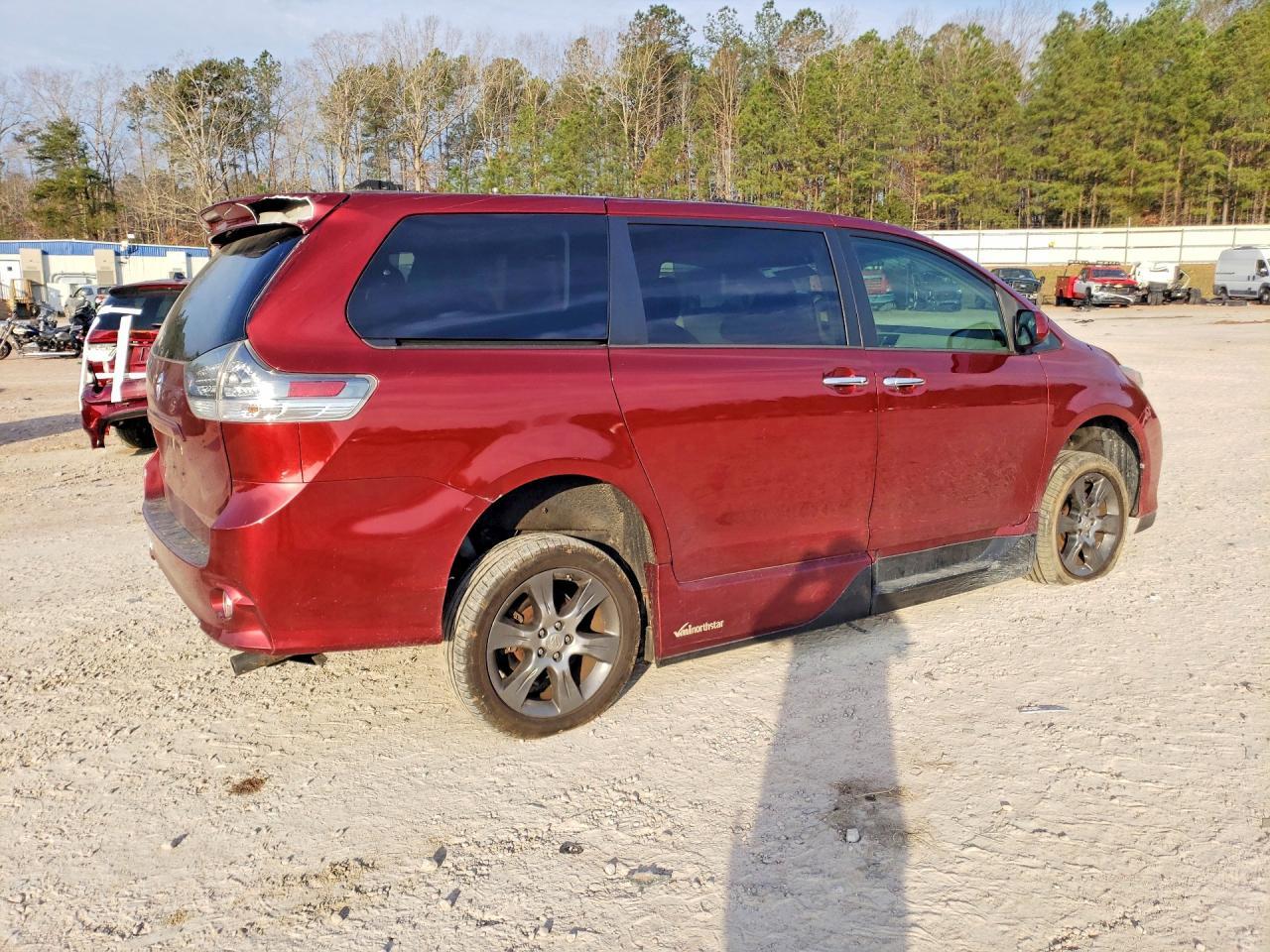 2013 Toyota Sienna Se 8-Passenger - Фото 3