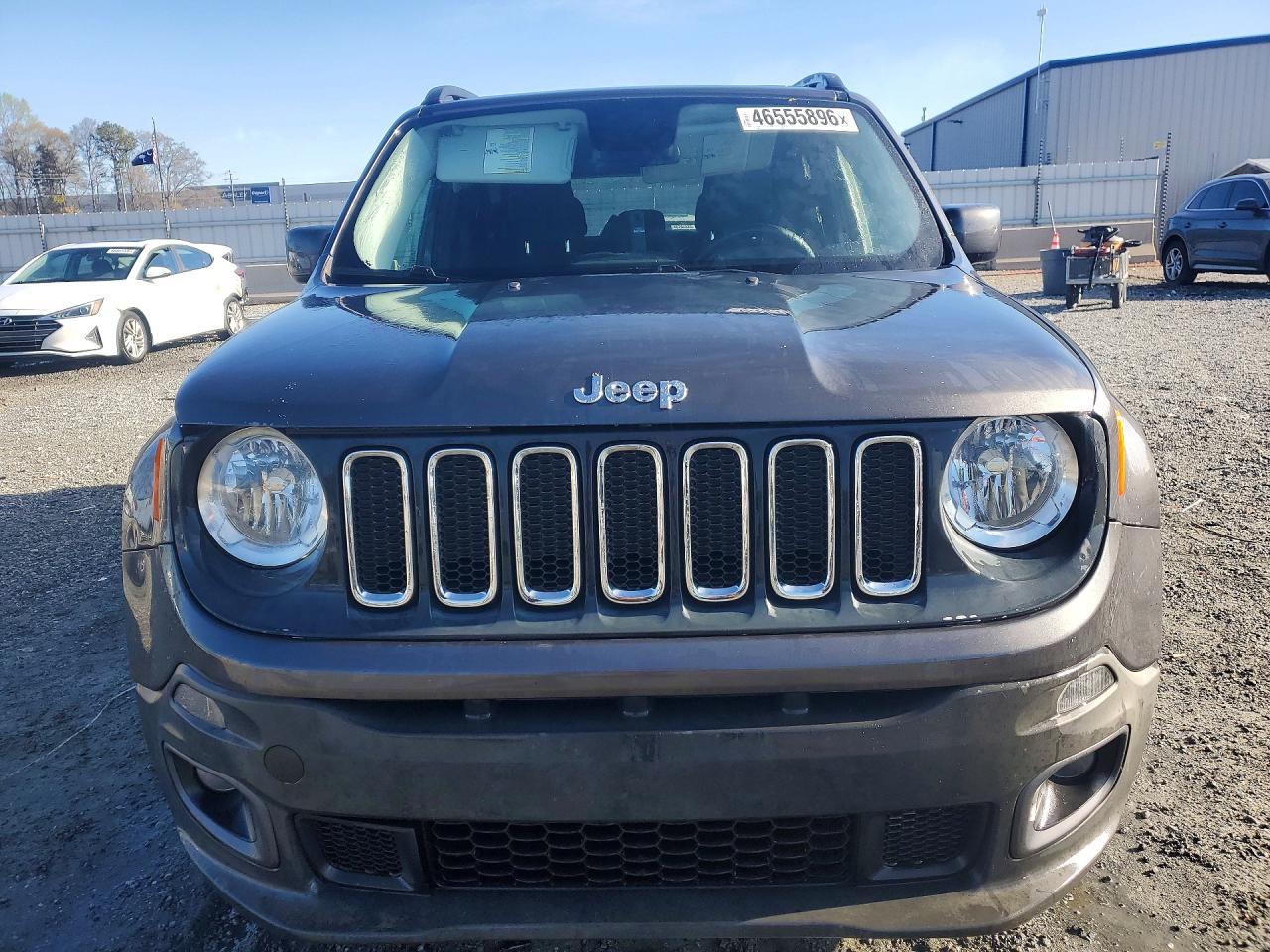2017 Jeep Renegade Latitude - Image 5