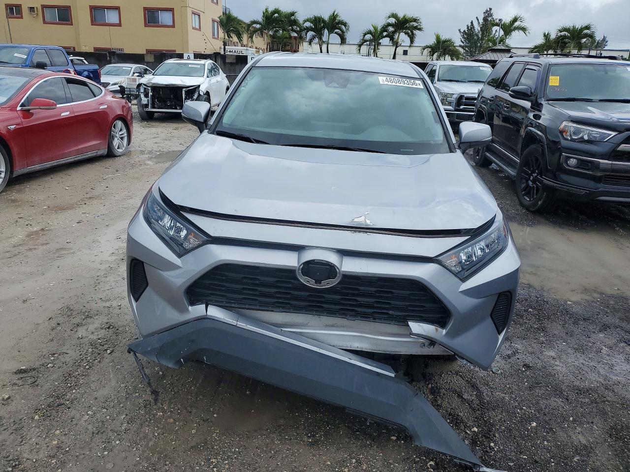 2022 Toyota Rav4 Le - Image 5