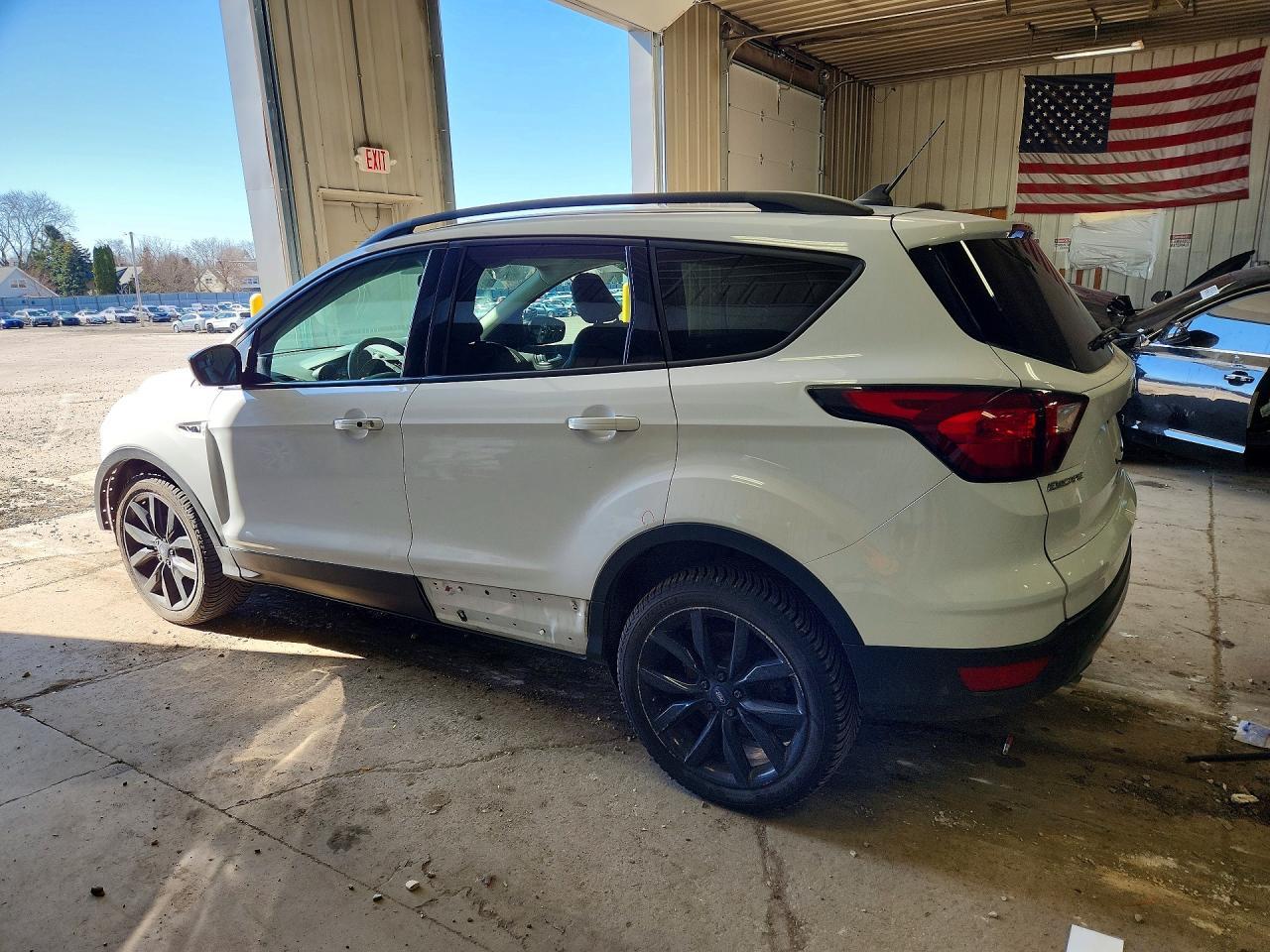 2019 Ford Escape Se - Фото 2