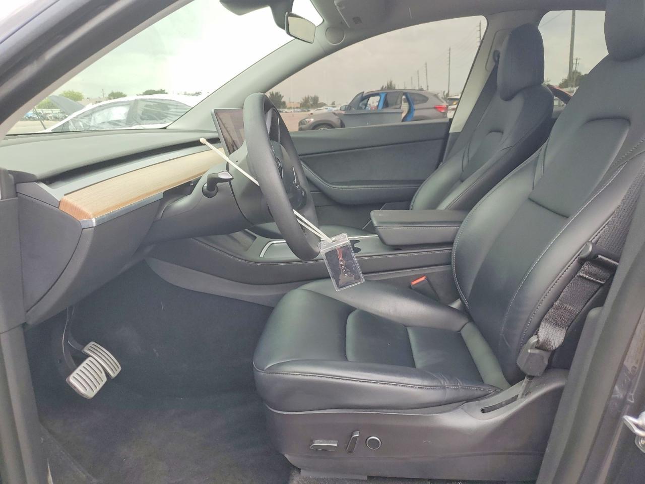 2022 Tesla Model Y - Image 7