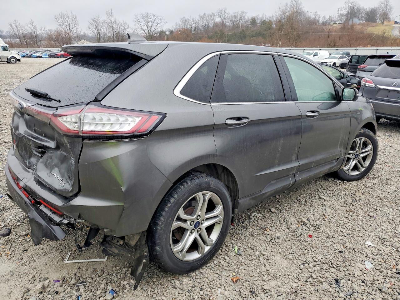 2016 Ford Edge Titanium - Image 3