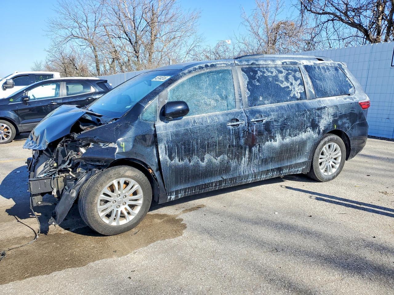 2016 Toyota Sienna Xle 8-Passenger