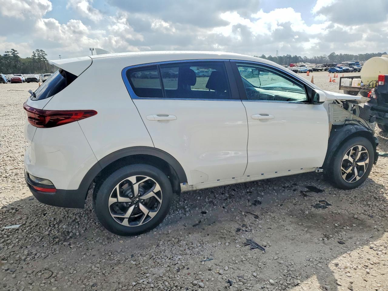 2020 Kia Sportage Lx - Image 3