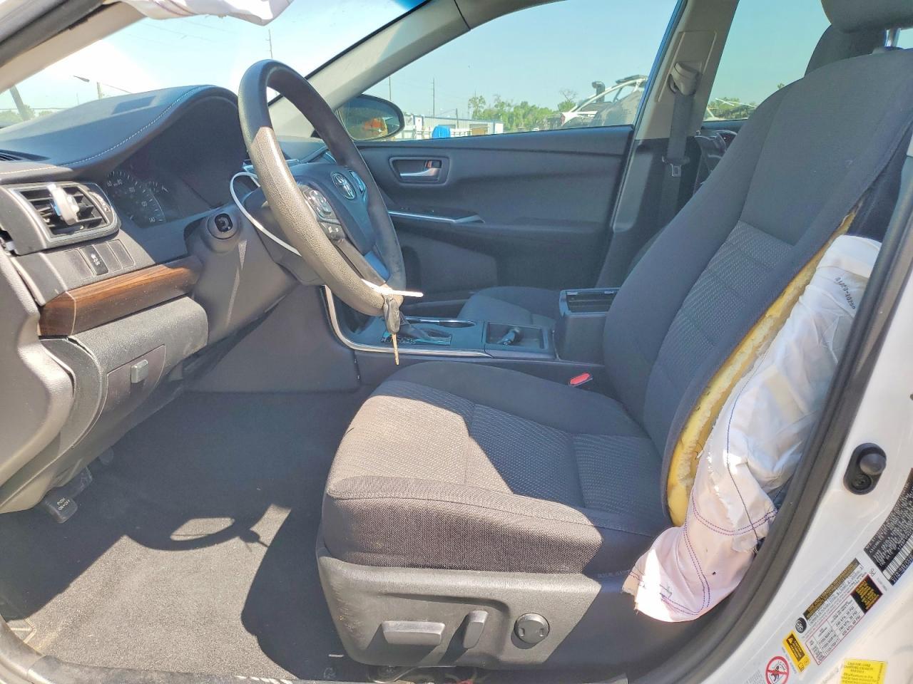 2015 Toyota Camry Le - Image 7