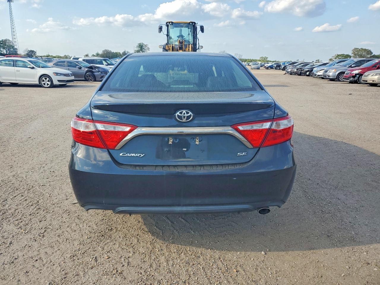 2015 Toyota Camry Le - Фото 6