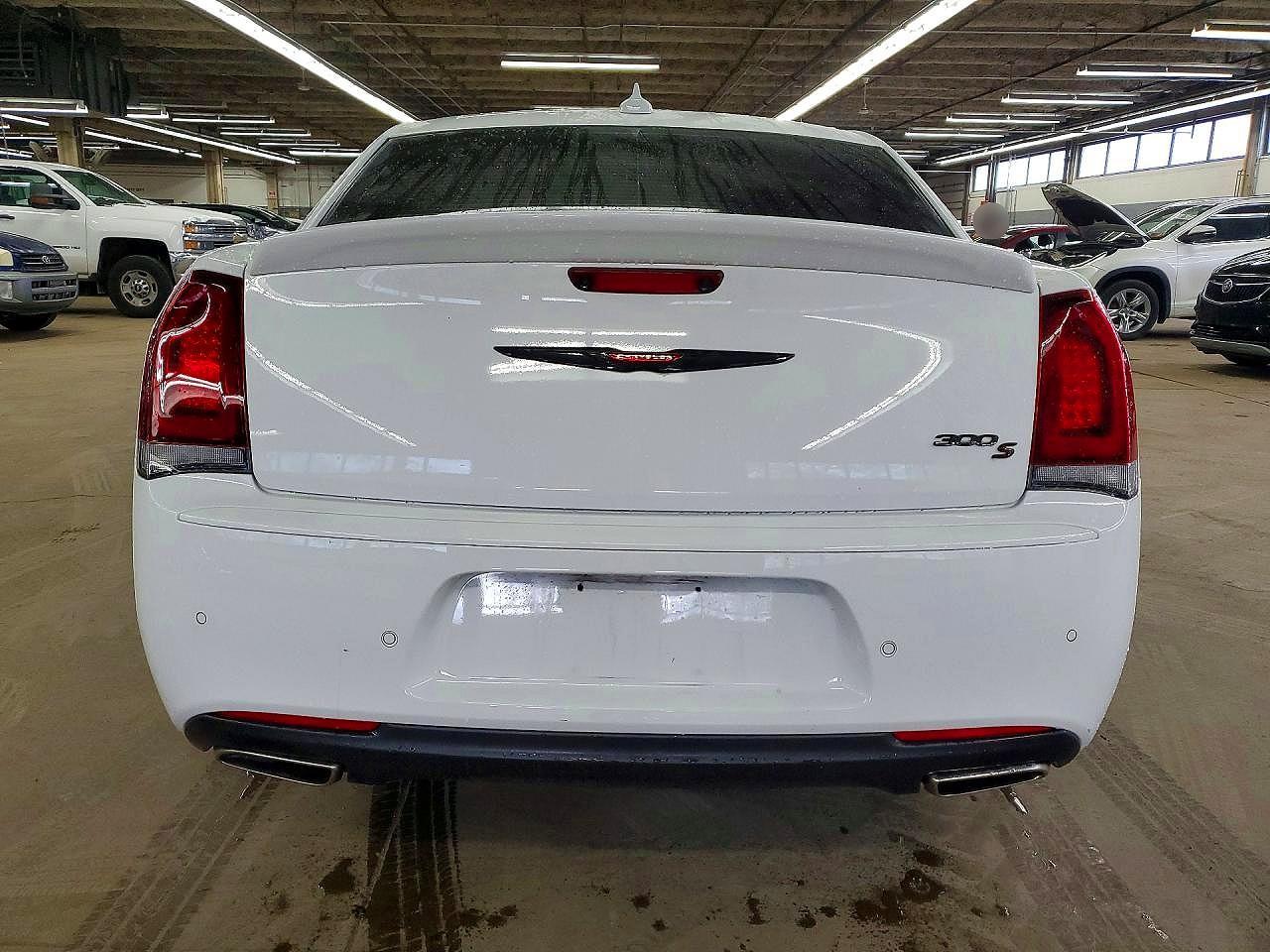 2023 Chrysler 300 S - Фото 6