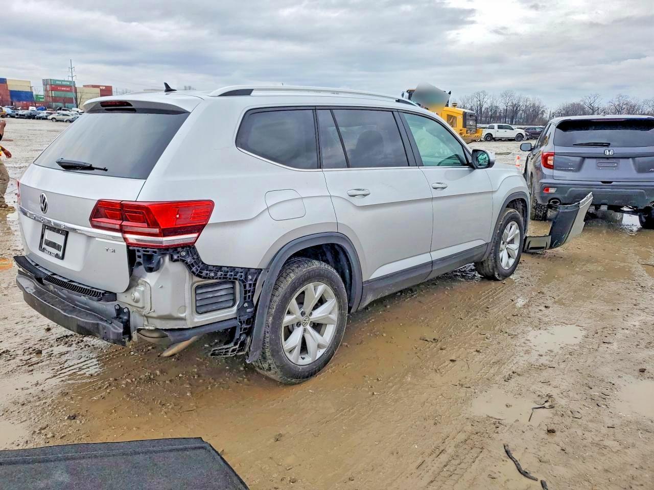 2018 Volkswagen Atlas S - Image 3