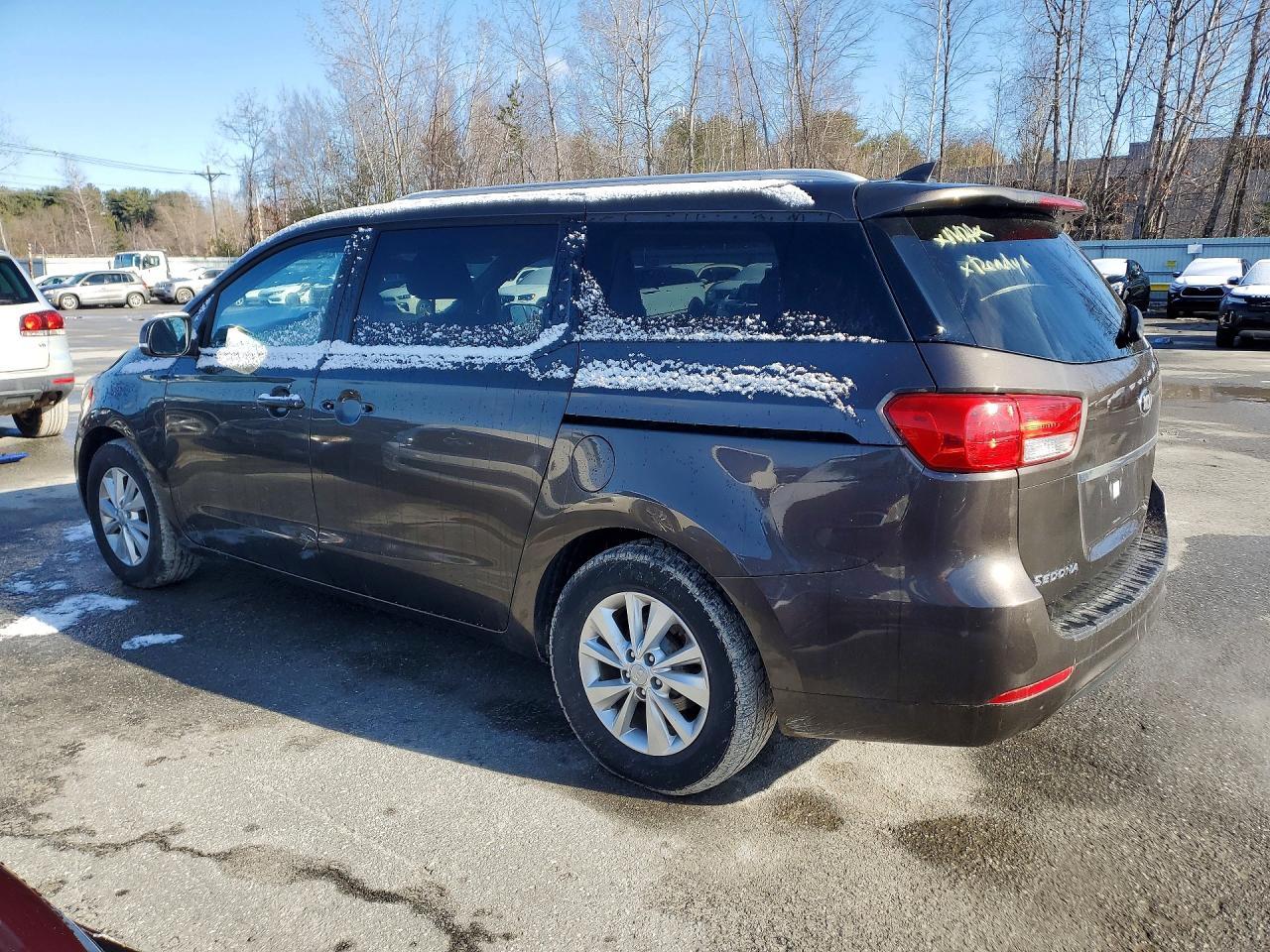 2015 Kia Sedona Lx - Фото 2