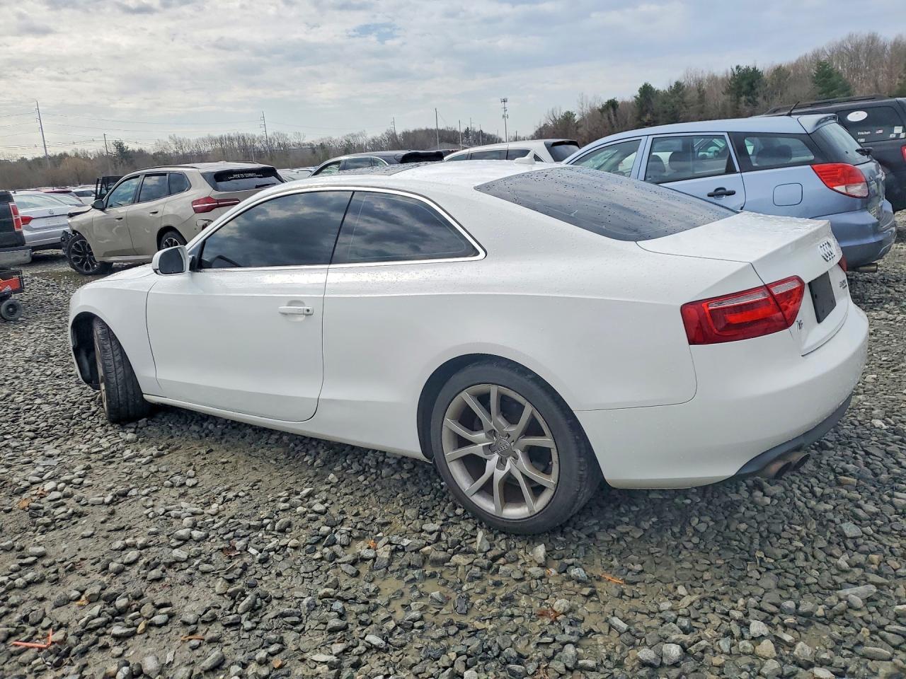 2011 Audi A5 Premium - Фото 2