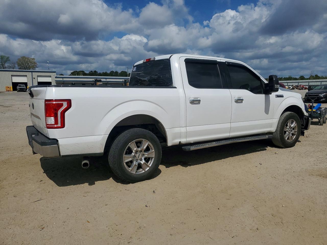2017 Ford F150 Supercrew - Фото 3