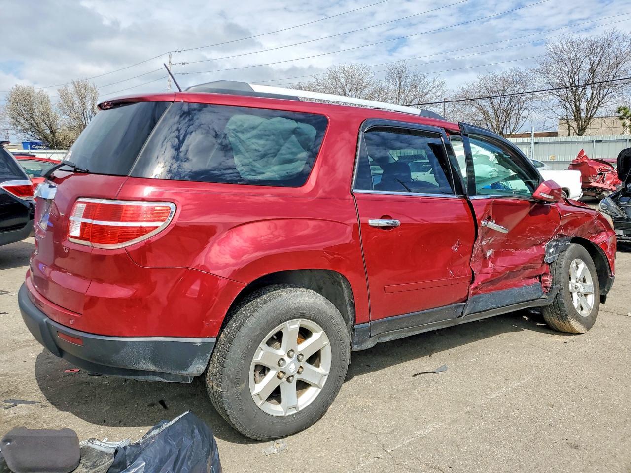 2010 Saturn Outlook Xr - Image 3