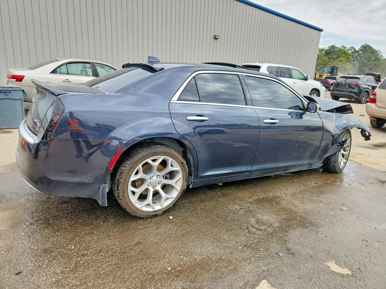 2018 Chrysler 300C - Image 3
